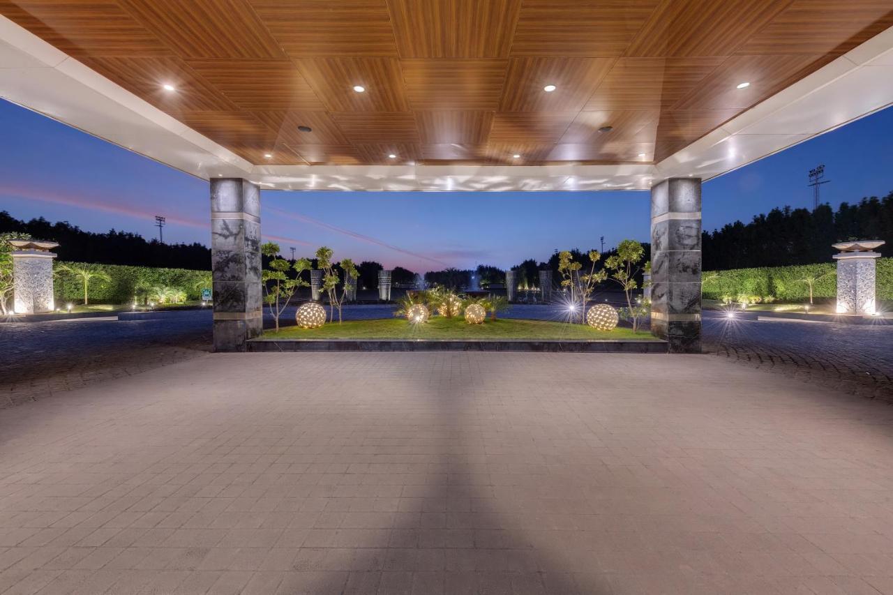 Radisson Resort & Spa Kandla Gāndhīdhām Extérieur photo