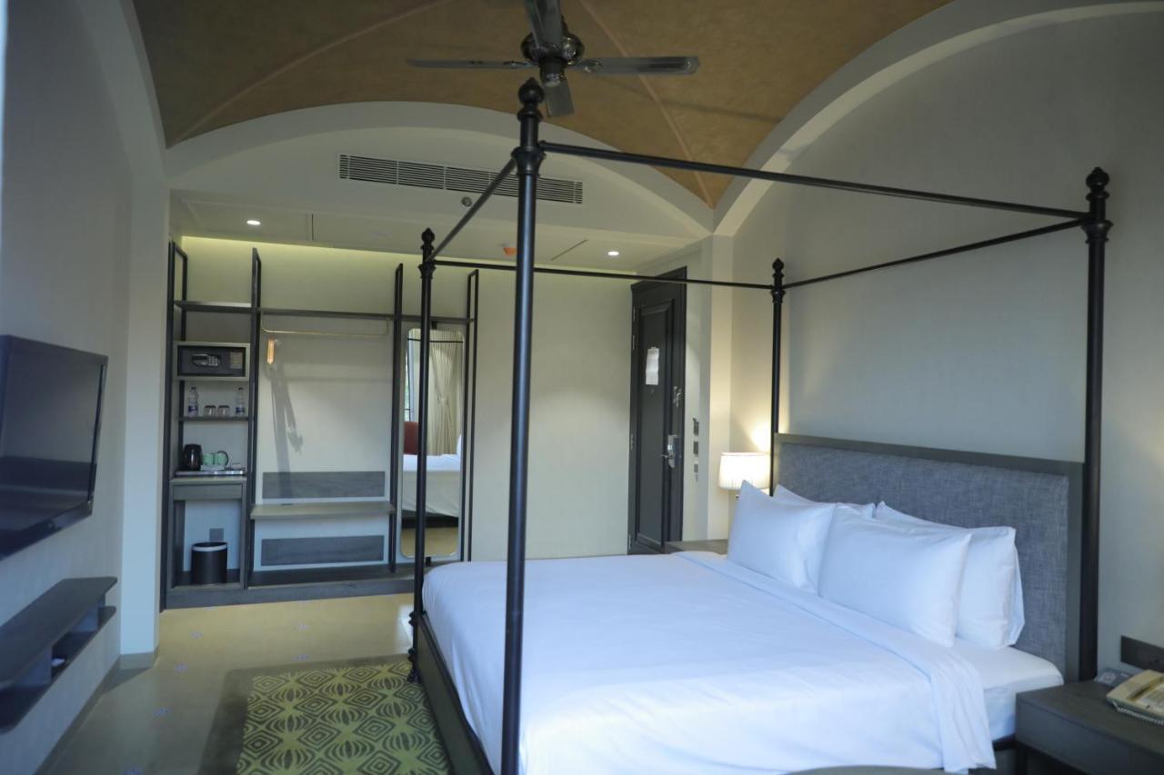 Radisson Resort & Spa Kandla Gāndhīdhām Extérieur photo