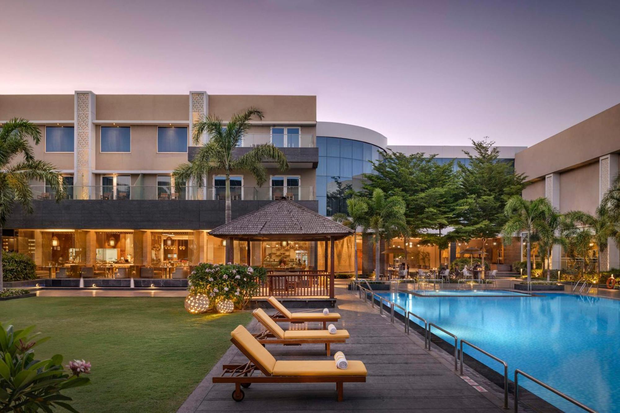 Radisson Resort & Spa Kandla Gāndhīdhām Extérieur photo